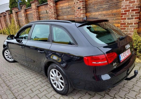 Audi A4 cena 35900 przebieg: 250000, rok produkcji 2012 z Kleczew małe 379
